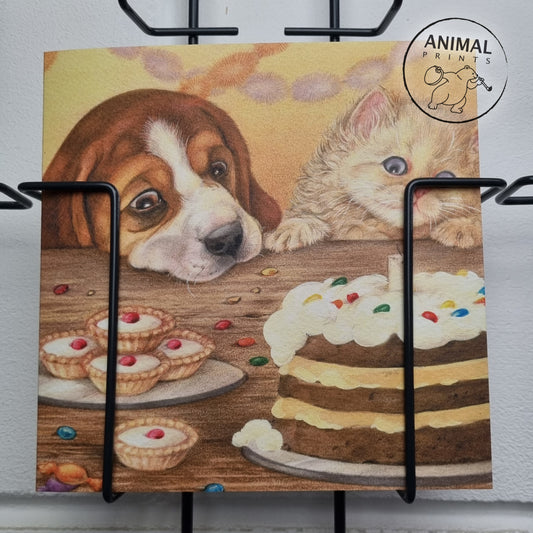 Quadratische Karte - Beagle und Perser haben zusammen ein Stück Kuchen