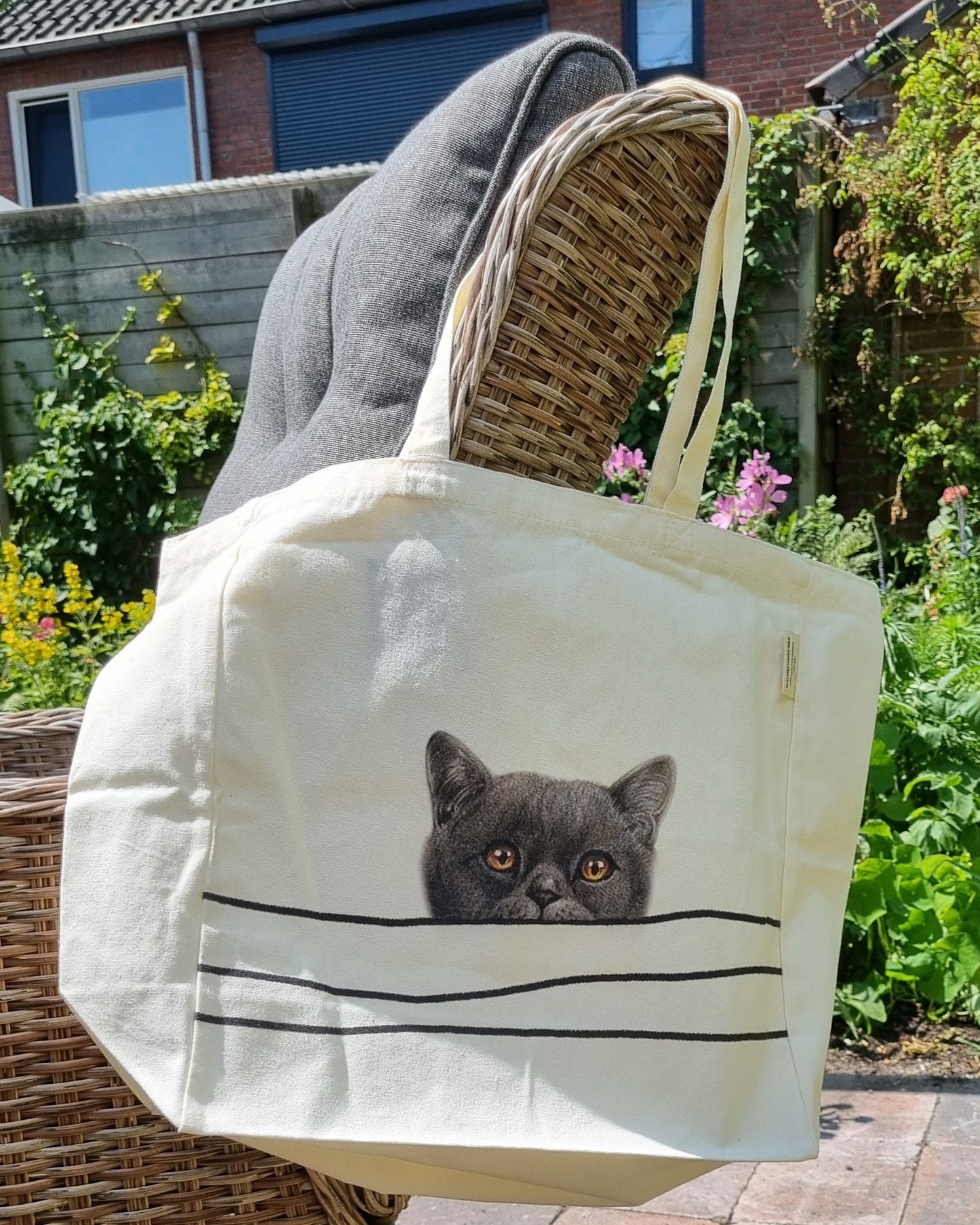 Katoenen winkelshopper met bedrukking - Cat looking around
