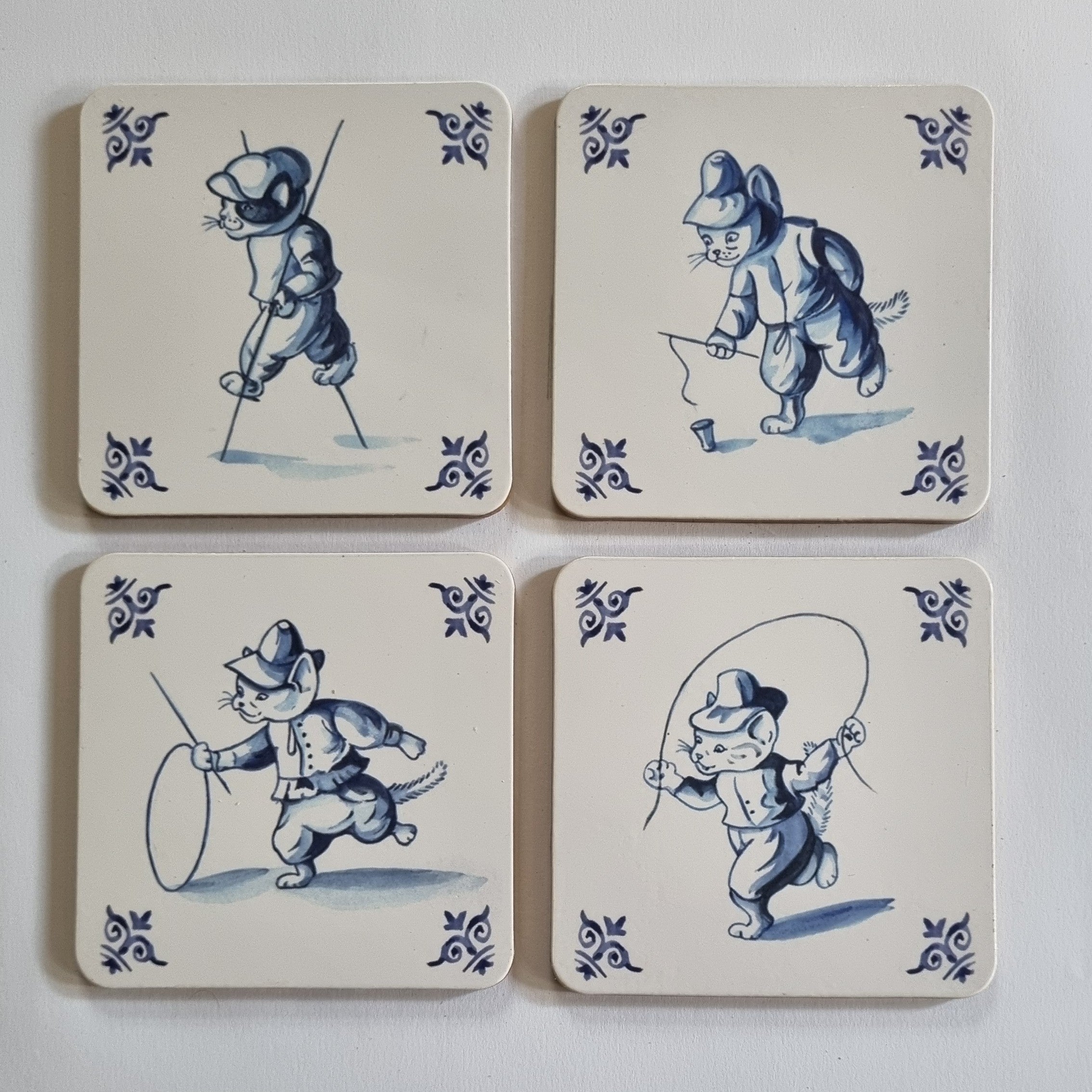 Set van 4 onderzetters - Delfsblauwe kattenserie