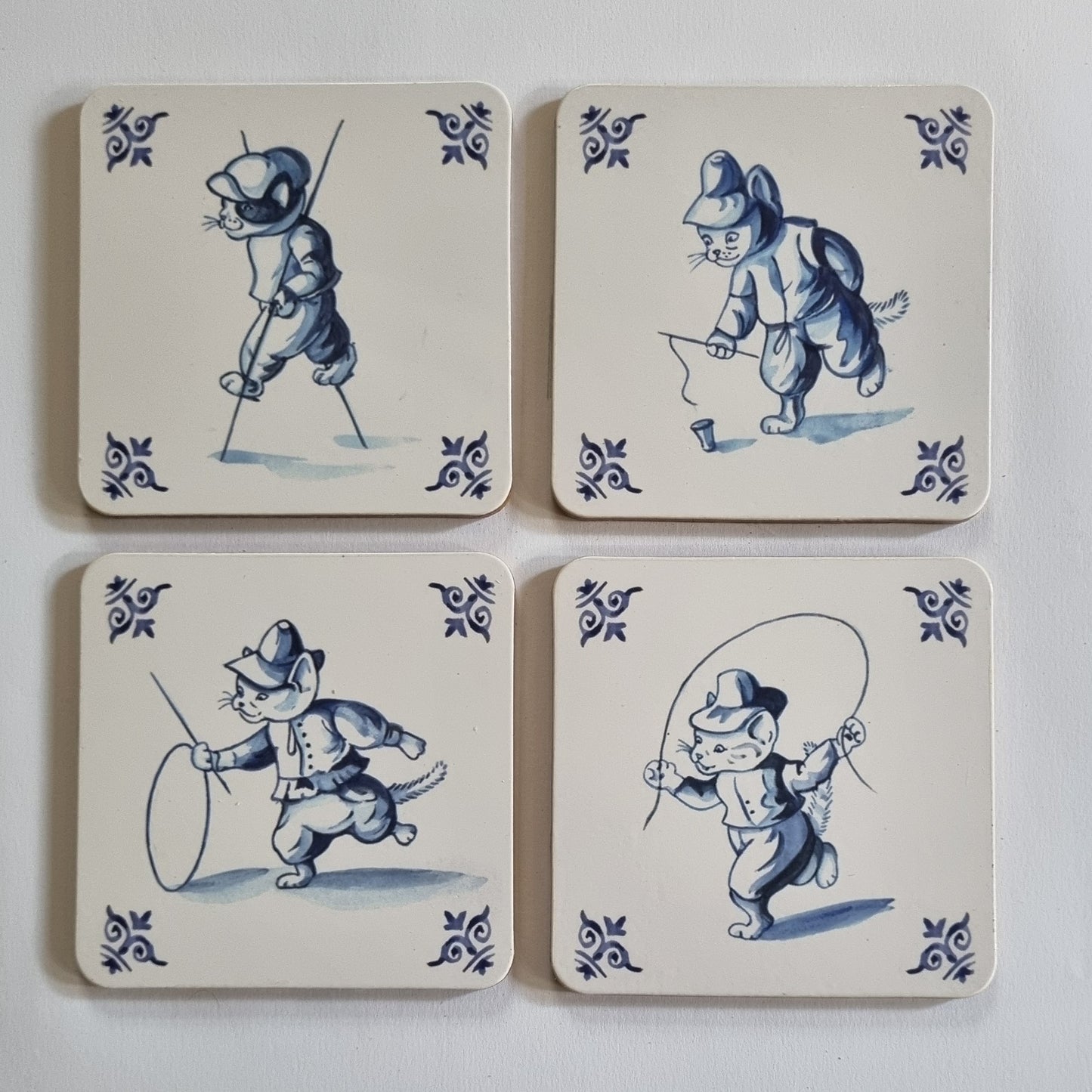 Set van 4 onderzetters - Delfsblauwe kattenserie